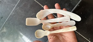 ช้อนขนมรูปหัวใจ ทำจากวัสดุออร์แกนิค เป็นมิตรกับสิ่งแวดล้อม ขัดเงาอย่างดี ราคาคุ้มค่า ผลิตด้วยมือ ขายดีที่สุด เหมาะสำหรับใช้ในบ้านและร้านกาแฟ - Product Image 3