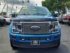 Land Rover RANGE ROVER Platinum 2024, Cabina Doble, LB DRW 4WD, Volante a la Izquierda, Asientos de Cuero, Techo Panorámico, 7 Plazas - Product Image 4