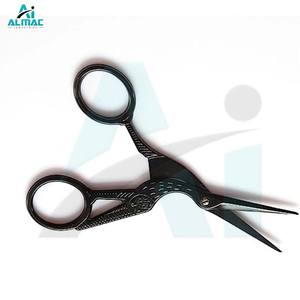 Mini ciseaux ALMAC Black Bird pour la broderie et la coupe de fil avec un design léger et une poignée confortable pour une utilisation prolongée - Product Image 6