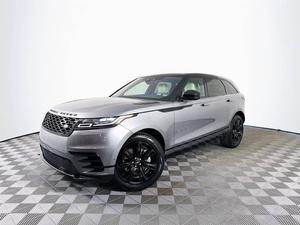Land Rover Range Rover Velar R-Dynamic S Turbo Engine FWD Drive Pneus de 17 pouces Sièges en cuir Intérieur sombre 2021 - Product Image 2