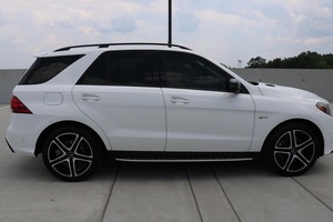 Mercedes-AMG GLE43 2018 Usado Premium, Motor V6 Twin-Turbo de 385 hp - Product Image 2