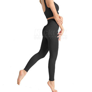 Ensemble de yoga élégant pour femmes avec logo sur le devant, tissu extensible doux, respirant, confortable, de haute qualité, ensemble 2 pièces - Product Image 2