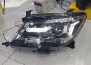 Faros Delanteros de Proyector LED para <span class=keywords><strong>Toyota</strong></span> <span class=keywords><strong>Hilux</strong></span> <span class=keywords><strong>2008</strong></span> 2009 2010 2011 2012 2013 2014 2015 con Señal de Giro Modificada - Product Image 2