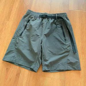 Pantalones cortos con estampado deportivo de estilo callejero para hombre listos para enviar, pantalones cortos lisos transpirables de poliéster de secado rápido para hombre - Product Image 2