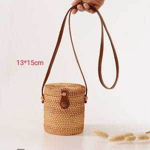 Vente en gros de sacs à main en rotin Bali pour femmes sac à main sac à bandoulière avec doublure en cuir sac fourre-tout artisanal - Product Image 6