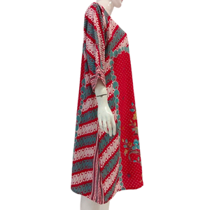 ลวดลายเรขาคณิตนามธรรมแบบดั้งเดิมของอินโดนีเซียที่สวยงาม ผลิตจากวัสดุเรยอน 100% - Product Image 2