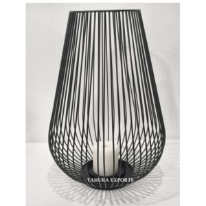 Grand bougeoir à cage vintage avec design élégant et cadre en métal robuste, parfait pour la maison classique et un cadre décoratif confortable - Product Image 1