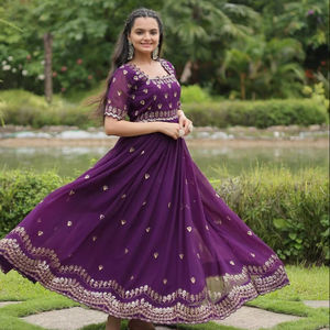 Robe de travail élégante pour femmes de créateur Dupatta longue Georgette avec soie brodée Anarkali Salwar pour mariages pour filles - Product Image 1