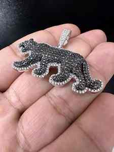 Colgante de Diamante con Forma de Pantera Negra, Corte Brillante, Moissanita Negra, Chapado en Rodio, Plata 925, Colgantes y Dijes de Estilo Hip Hop - Product Image 2