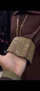 Abayas élégantes et modestes brodées à la main pour femmes! - Product Image 3