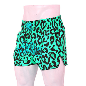 Conception personnalisée OEM Sublimation satin imprimé et broderie Kick Boxing Muay Thai Shorts MMA entraînement vêtements de combat vêtements d'arts martiaux - Product Image 1