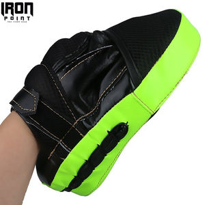 Coussinets de mise au point en cuir antidérapants légers et confortables en gros pour l'entraînement de karaté, de taekwondo et de boxe, couleurs unies, logo personnalisé - Product Image 3