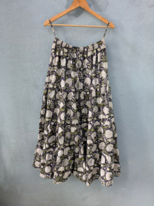 กระโปรงแม็กซี่ลายดอกไม้พิมพ์ดิจิทัล ผ้าฝ้ายออร์แกนิค 100% สไตล์ลำลองสำหรับใส่ไปชายหาด สีธรรมชาติ เหมาะสำหรับทุกฤดูกาล - Product Image 2