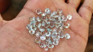 Légère inclusion aigue-marine naturelle 5mm bijoux en pierres précieuses à facettes en gros AA pierres taillées en brillant tiers certifié pour - Product Image 4