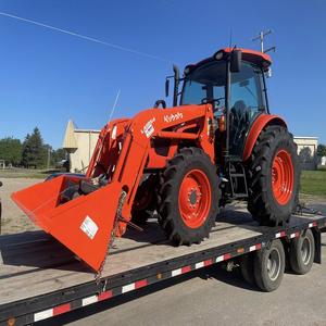 Entrega rápida en tractores Premium Kubota 4WD En stock 70hp 80hp 90HP 120hp 140HP para agricultura y uso de la tierra - Product Image 1