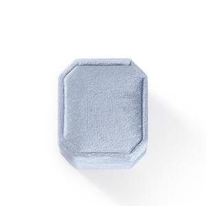 Jeulia Vintage Velvet Rectangular <b>Ring</b> Box for Jewelry <b>Storage</b> - Product Image 4