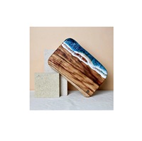 Planche à découper en bois d'olivier de haute qualité, design innovant, écologique, sans danger pour les aliments, avec résine époxy en forme de rivière