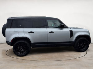 Land Rover Defender 110 P300 S AWD 2024 prêt à être expédié - Product Image 5