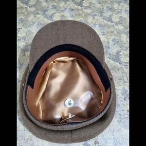 Gorra Premium con visera y emblema personalizado - Product Image 6