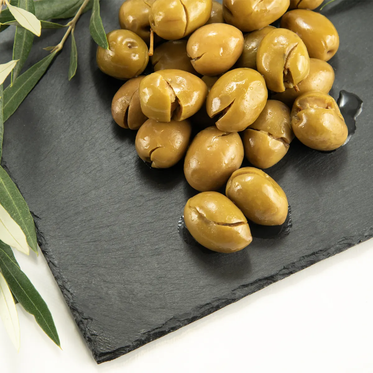 Olive fresche schiacciate siciliane 160g fatte in Ital y ho.re.ca all'ingrosso