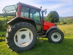 Tractores agrícolas usados/nuevos Valtra con bomba de engranajes de motor central de 80HP y componentes de rodamiento tipo tractor de ruedas - Product Image 4