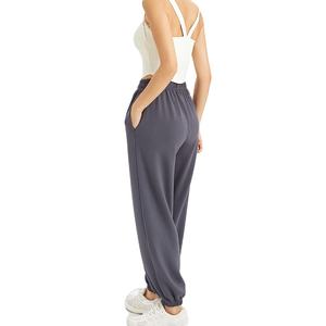 Pantalones de chándal de algodón para mujer, de corte holgado, informales, de cintura media, ideales para entrenamiento. - Product Image 6