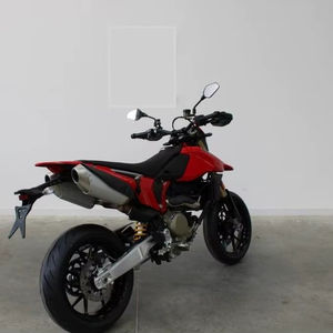 Hypermotard 698 léger de haute qualité (Moto) - Product Image 1