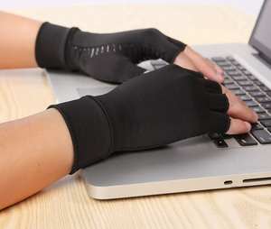 ถุงมือบีบอัดมือเพื่อบรรเทาอาการปวดไขข้ออักเสบและความตึงเครียดของกล้ามเนื้อดีไซน์ไม่มีนิ้วทำจากทองแดง - Product Image 4