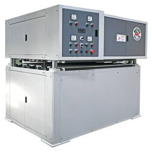 Machine de brossage des deux côtés à triple tête pour le polissage de surface du bois Ponceuse à brosse industrielle robuste pour les travaux de finition - Product Image 1