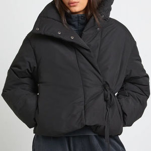 Vêtement d'extérieur d'hiver léger et décontracté pour femmes, col cheminée, confortable, tendance 2026, surdimensionné, rembourré, coton et nylon - Product Image 1