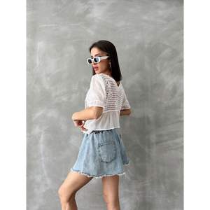 Blusas y Camisas Bordadas Color Gris Crema para Mujer, Producto al por Mayor de Topshow - Product Image 3