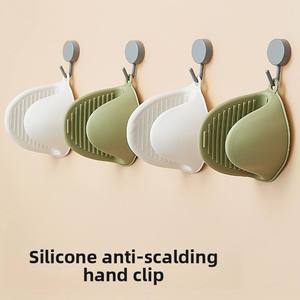 Gants en silicone épaissis isolants thermiquement, résistants aux hautes températures pour la cuisine, la maison, la pâtisserie, les fours et les poignées de casseroles chaudes - Nordic - Product Image 2