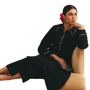 ชุดสูทผู้หญิงสั่งตัดสไตล์เฉพาะตัว ปกคอพับเรียบง่าย เป็นมิตรกับสิ่งแวดล้อม คุณภาพสูง มีสินค้าพร้อมส่ง - Product Image 1