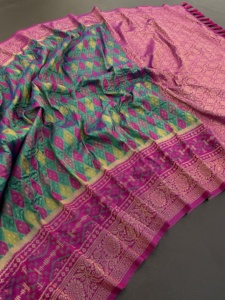 Sarees en soie Patola de qualité supérieure avec Meenakari Ikkat tisse Saree Femme Fabricant et fournisseur de mode de Surat au plus bas Rtae - Product Image 4