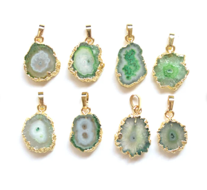 ธรรมชาติ Druzy อาเกตชิ้นฟรีฟอร์มคริสตัลหินสร้อยคอ, สีชมพูสีฟ้าสีเหลืองสีเขียวอาเกตสร้อยคออัญมณี - Product Image 2