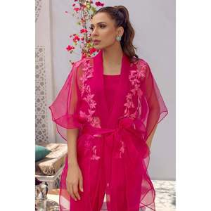 Set Due Pezzi in Chiffon Floreale <span class=keywords><strong>Viva</strong></span> Magenta - Top Corto Casual e Pantaloni a Zampa per Donna - Product Image 2