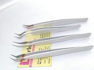 Pinzas de pestañas recubiertas de polvo blanco diamante logotipo personalizado Acero inoxidable Mega volumen curvado pinzas de pestañas de 45 grados - Product Image 3