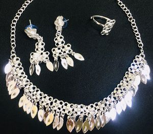 L'ensemble de bijoux de mode vintage en cuivre plaqué or 18 carats comprend collier boucles d'oreilles bracelets peignes et broches - Product Image 1