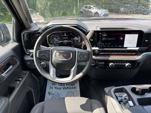 รถ GMC Sierra 1500 Elevation Crew Cab ปี 2024 ใหม่/มือสอง ขับเคลื่อน 4 ล้อ เกียร์อัตโนมัติ เบาะหนัง - Product Image 5