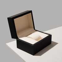 Scatola per Orologi in Carta Rigida Nera Opaca Personalizzata Lionwrapack con Inserto in Velluto per Confezionamento