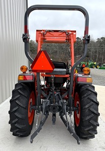 Tractor Agrícola Kubota L2501 – Tractor Compacto de 25 HP de Alta Eficiencia para Arado, Labranza y Aplicaciones Utilitarias - Product Image 6