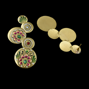 Pendientes multicolores para mujer Forma redonda chapada en oro pintura a mano Stud earing latón Meenakari joyería de moda para damas - Product Image 3