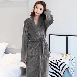 2024 nouvelle nuisette de bonne qualité en gros femmes 2 pièces pyjamas ensemble vêtements de nuit en soie pour les femmes - Product Image 2