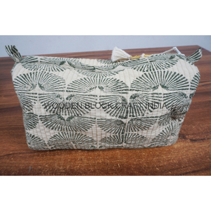 Trousse de maquillage 100% coton matelassée faite à la main petite pochette à cosmétiques florales pochette de voyage esthétique cadeau de demoiselle d'honneur pochette à maquillage matelassée - Product Image 3