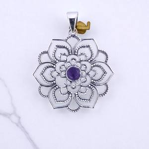 Fantastic Moonstone 925 Sterling Silver Gemstone Fine Pendant Gorgeous Design Fine Jewelry - Product Image 2