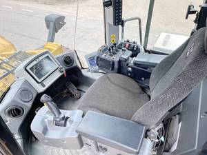 Chargeuse sur pneus Caterpillar 966 d'occasion de haute qualité à un bon prix Excellent état Composants de base Moteur Marque Cat Pompe de boîte de vitesses - Product Image 5