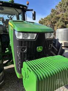 รถแทรกเตอร์จอห์ดีร์ 8400R ปี 2021 มือสอง พร้อมห้องโดยสาร - Product Image 5