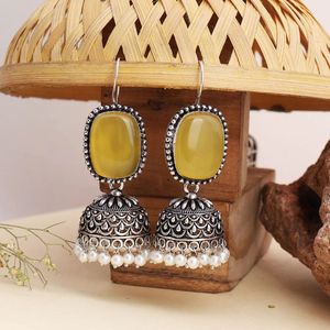Boucles d'oreilles Jhumka en argent oxydé avec pierre jaune et perles, bijoux élégants pour les étudiantes - Product Image 1