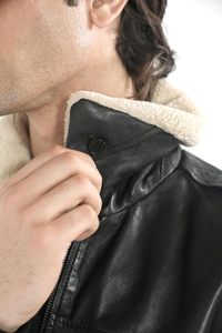 Chaqueta de cuero para hombre Chaqueta de bombardero de piel de cordero genuina para hombre Marrón con cuello de Sherpa extraíble Chaqueta de cuero Premium para hombre - Product Image 6