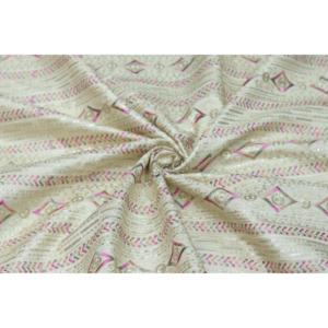 Tissu géométrique TRILOKI multicolore jacquard brodé en soie brute poly 44x38 pour la confection de sacs, le bricolage et la création de mode - Product Image 1